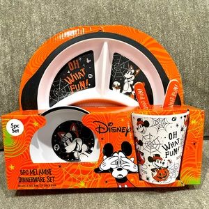 Disney Halloween Dinnerware set